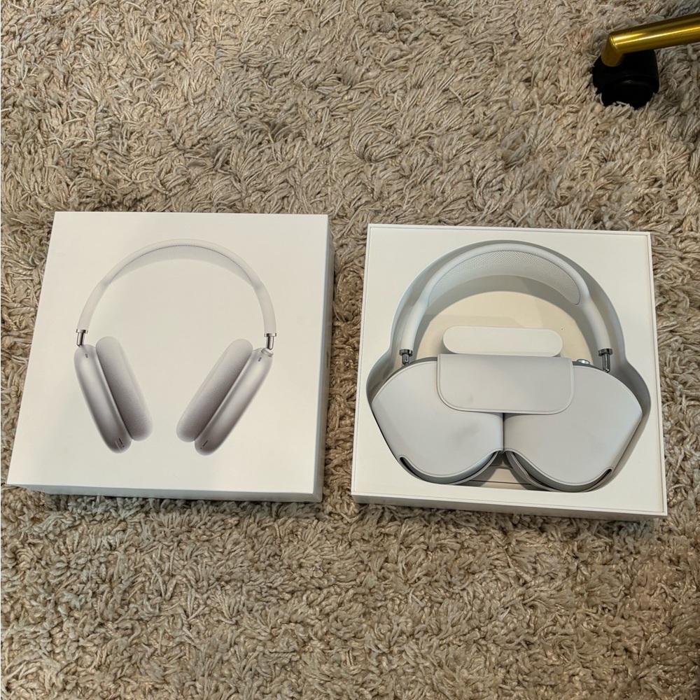 Apple Airpod Max Headphones Silver